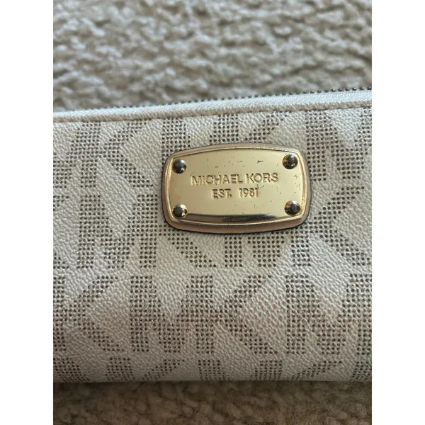 Mk Michael kors walllet - Image 2