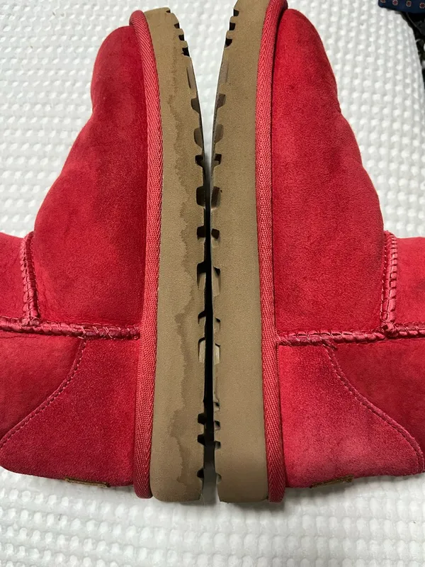 UGG Red size 6.5-7 women’s - Image 7