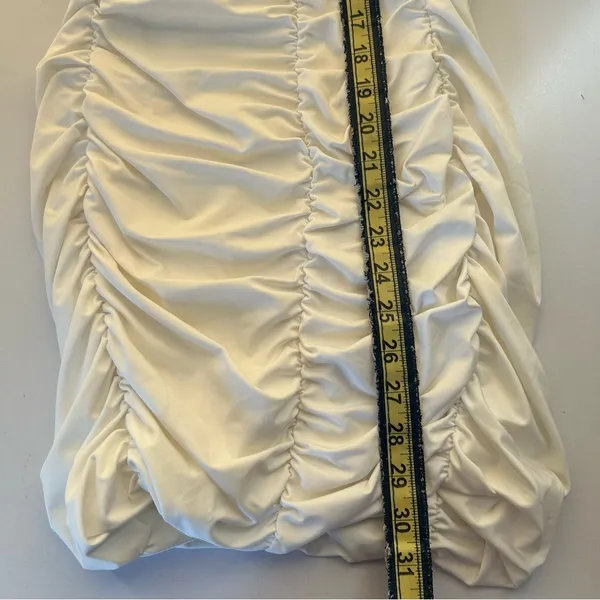 White Strapless Ruched Dress Large - Image 6