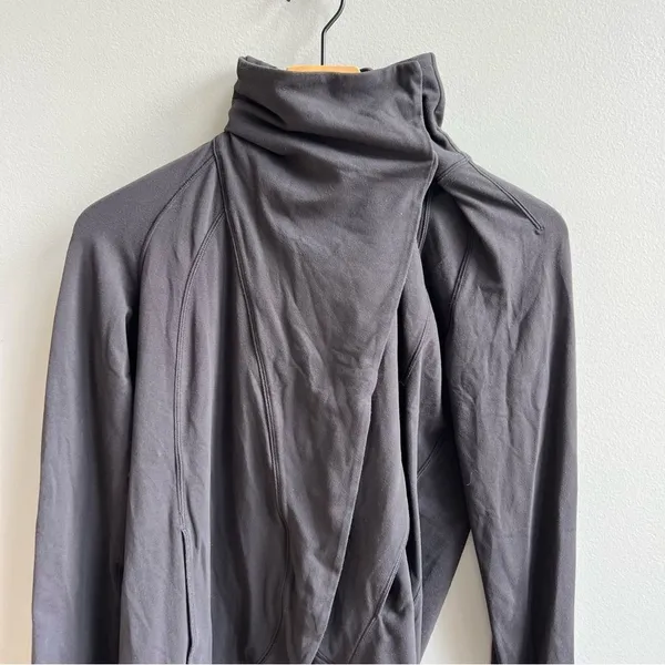 Lululemon Rulu Rally Wrap Long Sleeve Jacket Top Size 4 Black - Image 7