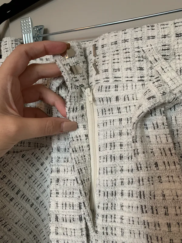 VICI NWT  Tweed Shorts - Image 3