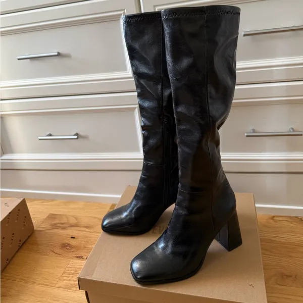 Steve Madden Leather Boots - Image 2