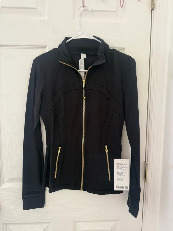 lululemon athletica Black Define Jacket with Gold Zipper - Image 4
