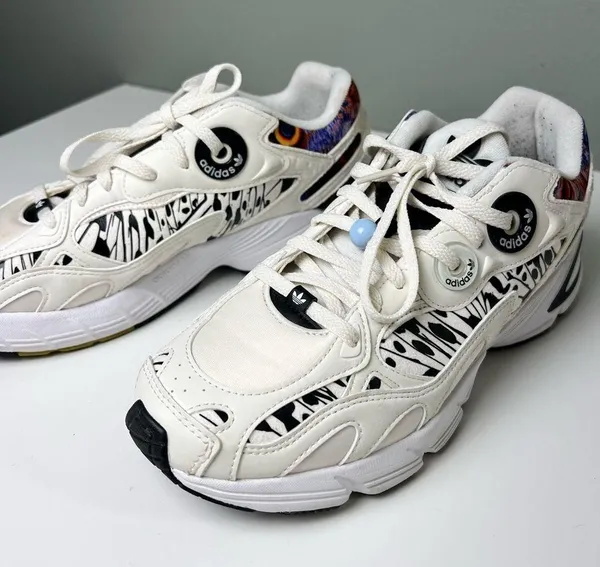 Adidas Astir Butterfly Athletic Sneakers Black White 9.5 - Image 3
