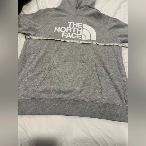 The North Face Women’s Sz: L Hoodie Sweatshirt Gray Half Dome Logo Pullover. - Image 3