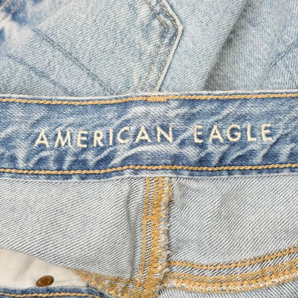 American Eagle Light Wash Straight Jeans - Image 3