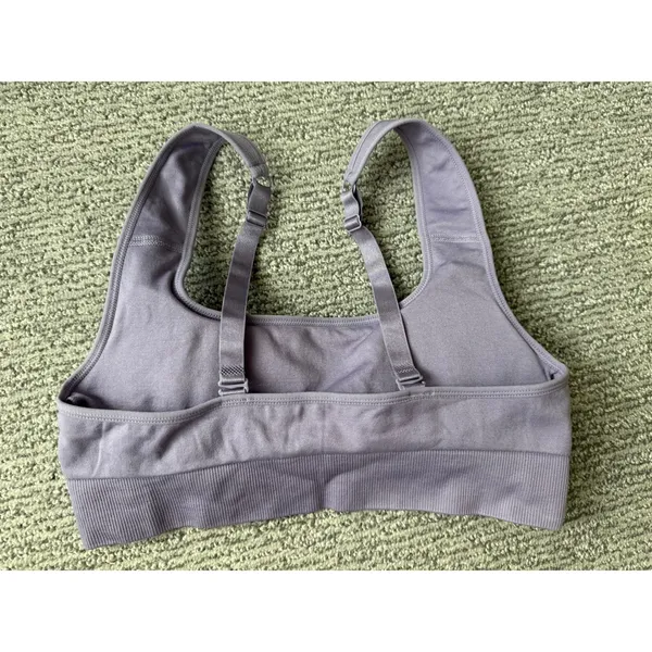 Puma Womens Seamless Sports Bra‎ Lavender Purple Adjustable Straps Size Medium - Image 2