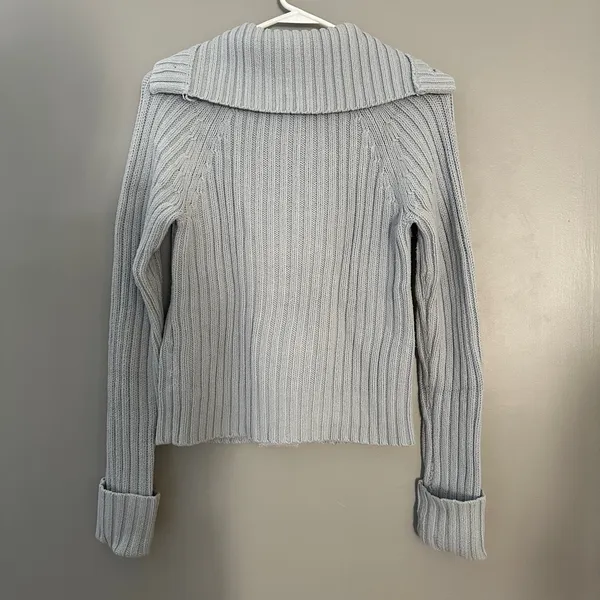 Women’s Gap Blue Gray Solid Cable-Knit Collared Button Front Cardigan Sweater M - Image 2