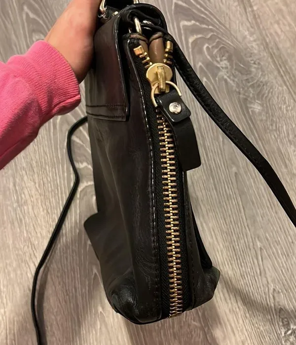 Black Kate Spade Purse - Image 10