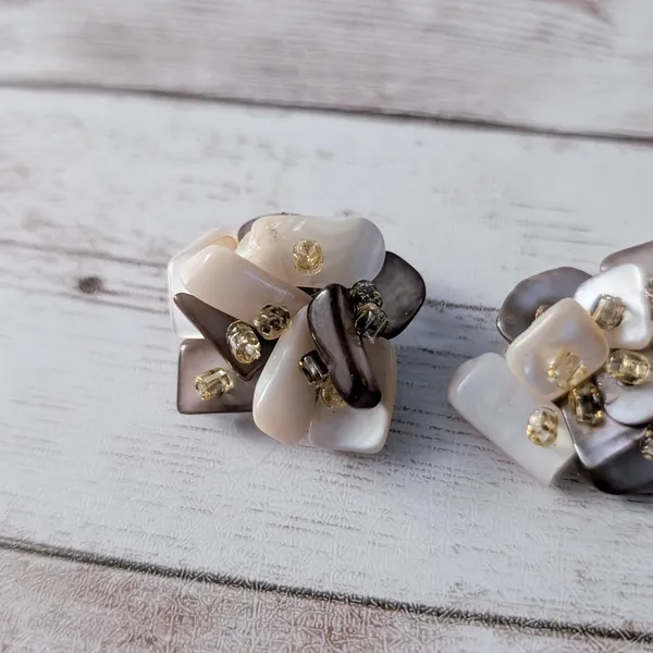Vintage Clip On Earrings Large Cream & Brown Tones - Image 3