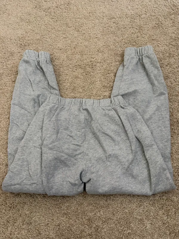 Brandy Melville Sweatpants Rosa Grey - Image 3