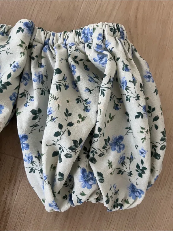 Abercrombie & Fitch Off-the-Shoulder Floral Puff Sleeve Smocked Crop Top Small - Image 4