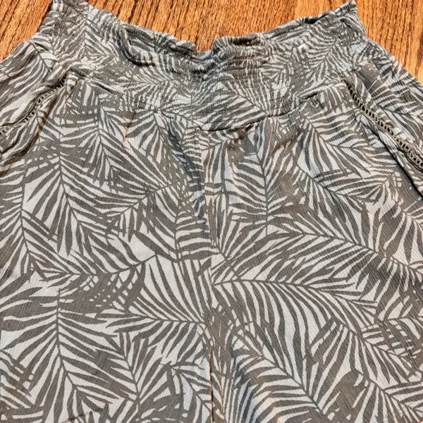 Three Dots Palm Leaf Print Shorts Womens Medium High Waist Pull On Beach‎ Boho - Image 3