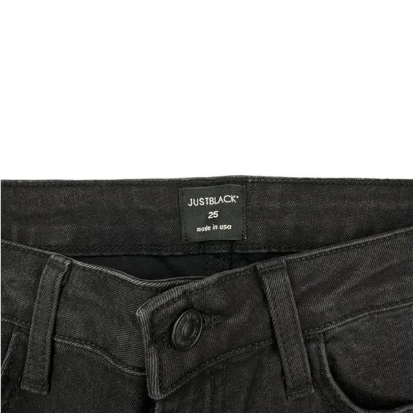 Just Black - Cropped Skinny Jeans with Fringe Hem in Washed Black - Image 3