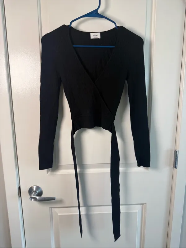 Wilfred Black Ribbed Wrap Crop Top - Image 3