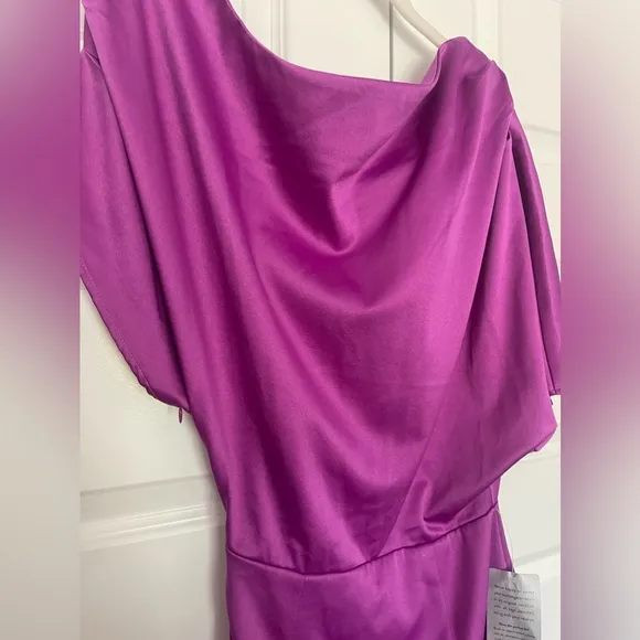 Elliatt Carson Satin One Shoulder Asymmetric‎ Midi Dress Purple Orchid New - Image 5