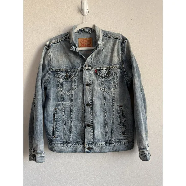 Levi's Strauss & Co Premium Denim Jacket Trucker‎ Blue Wash Women's Size Medium - Image 9