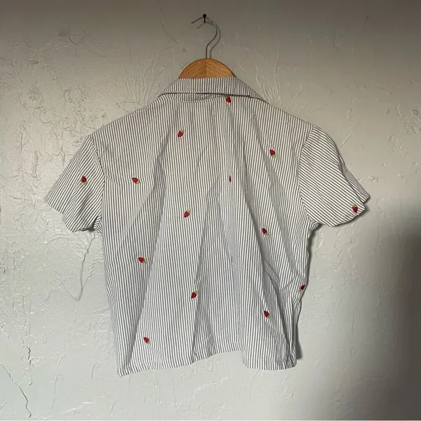 Blue and White Striped Button-Up Pajama Shirt with‎ Strawberries size Large - Image 4