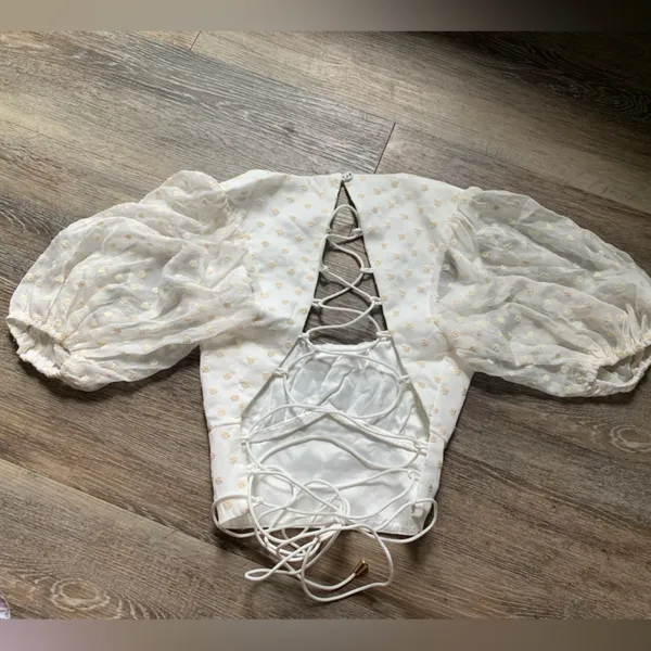 Hello Molly White Puff Sleeve Cropped Blouse 2 - Image 2