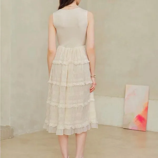 Elegant Cream Tiered Skirt Size XS - Image 3