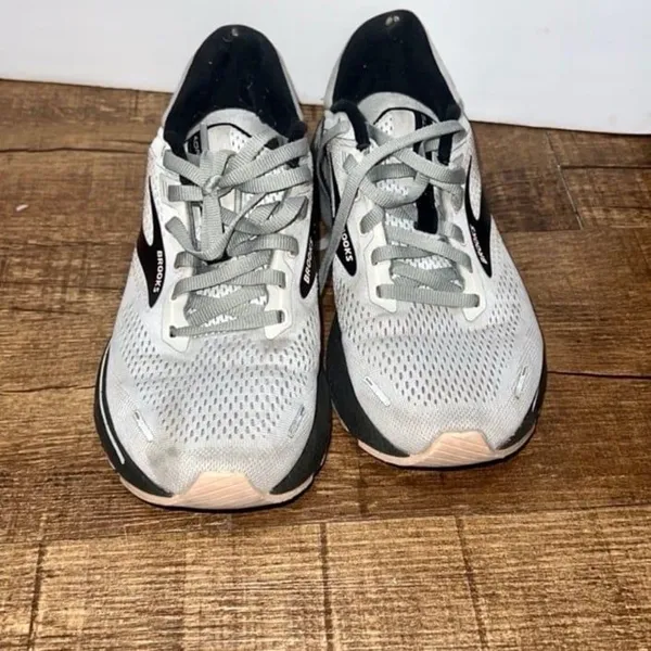 Brooks Adrenaline GTS 22 Grey Black Coral Running Shoes 8.5 B - Image 3