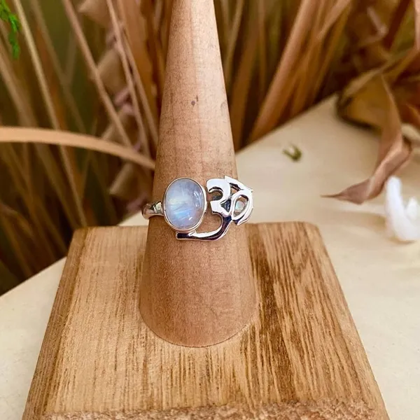 Om Rainbow Moonstone Solid Sterling Silver Ring Size 8.5 Silver - Image 4