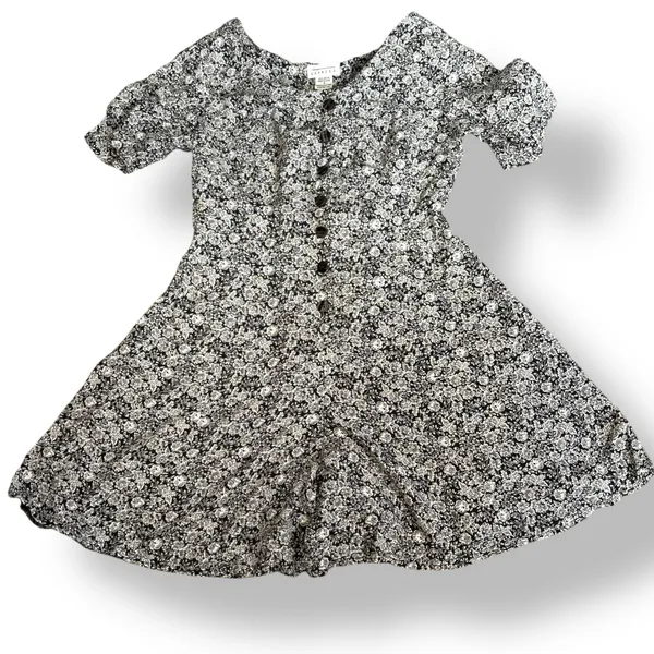 Express Vintage 90s Black White Floral Rayon Button Front Romper‎ Small Romantic - Image 2
