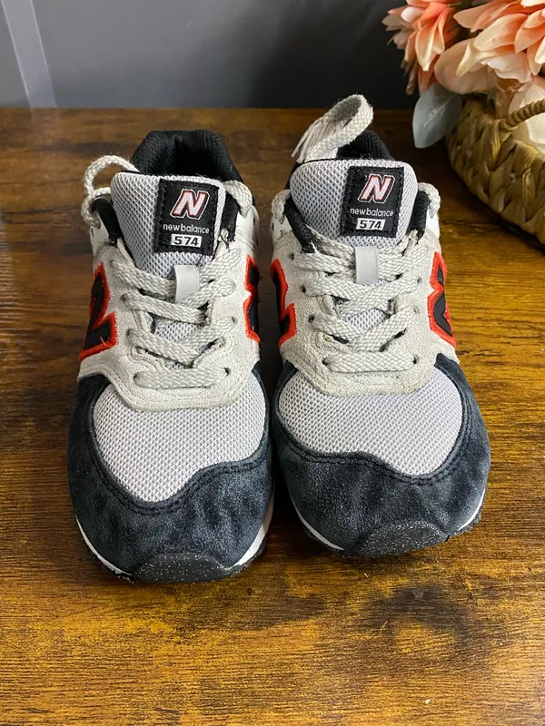 New Balance 574 Classic Gray Black Red Boys Size 2 - Image 2