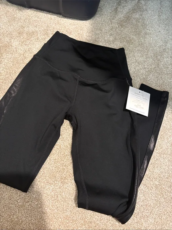 NWT Barry’s Fit Black High-Waist Active metallic Leggings - Image 3