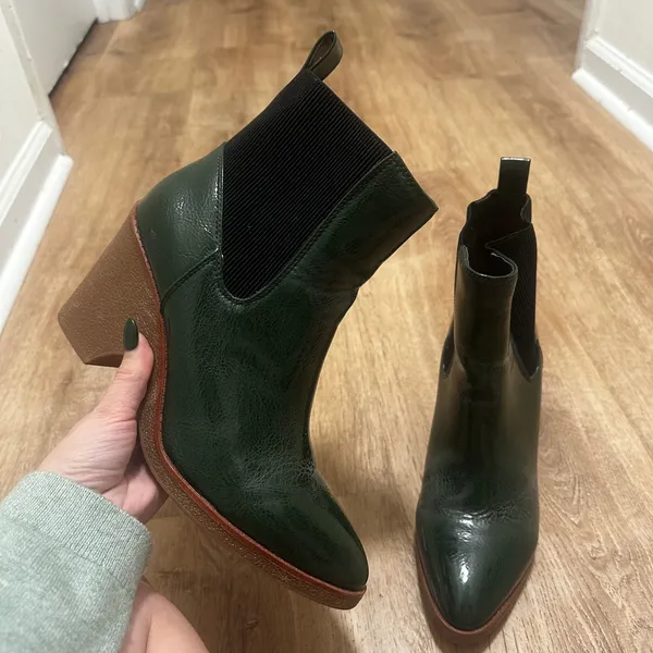 Aerosoles | Women's Dark Green Crinkle Wedge Chelsea Pointed Toe Ankle Boot, 10M - Image 2