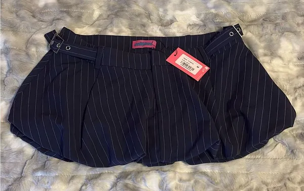 Edikted Mini Skirt - Image 3
