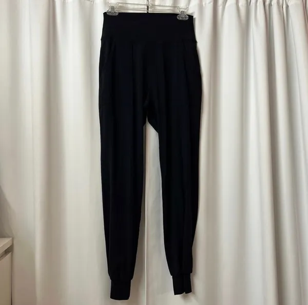 SheIn Solid Black Stretchy Waist High Rise Joggers Athletic Pants Size Medium - Image 4