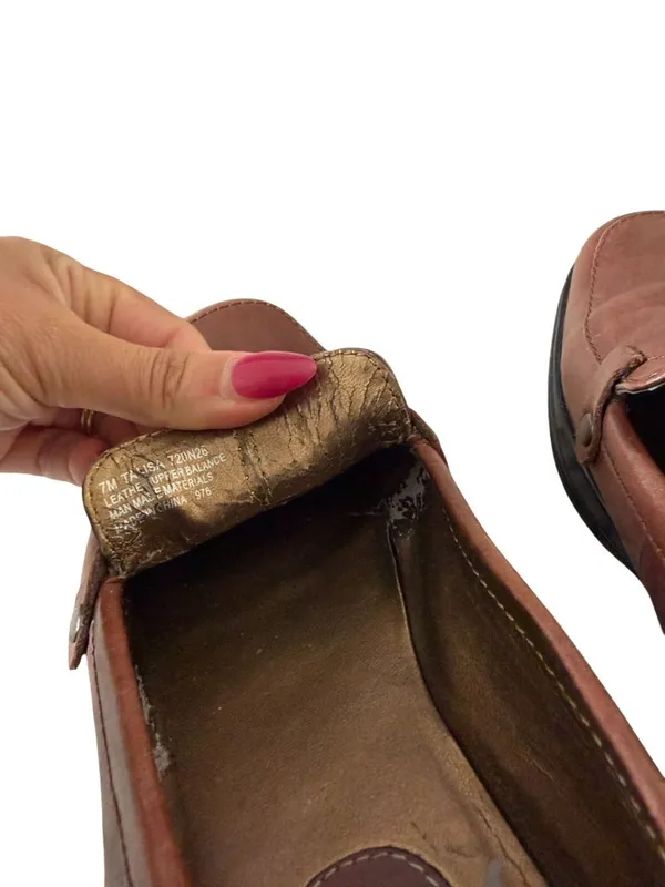 NATURALIZER Brown Leather Wedge Loafers Size 7 - Image 2