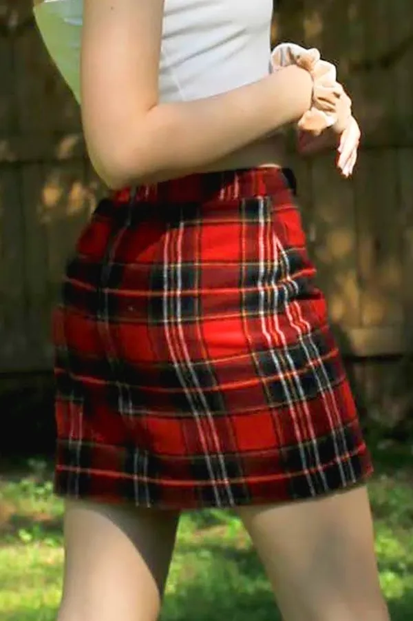 Hollister Red and black plaid skirt - Image 4