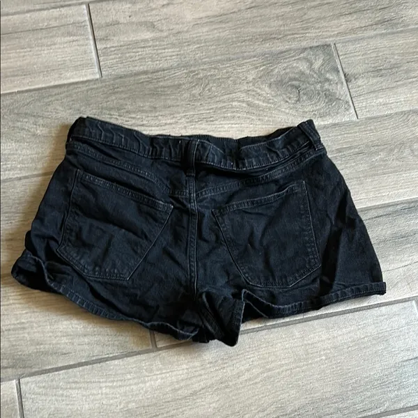 Universal Thread Black Jean Shorts Classic Cut-Off Style - Image 5
