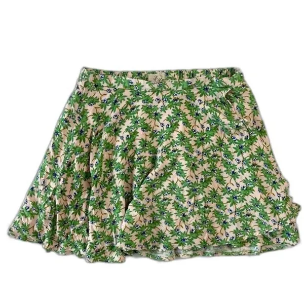 Chelsea & Violet Floral Wrap Mini Skirt Pink Green Women's Small NWOT - Image 4