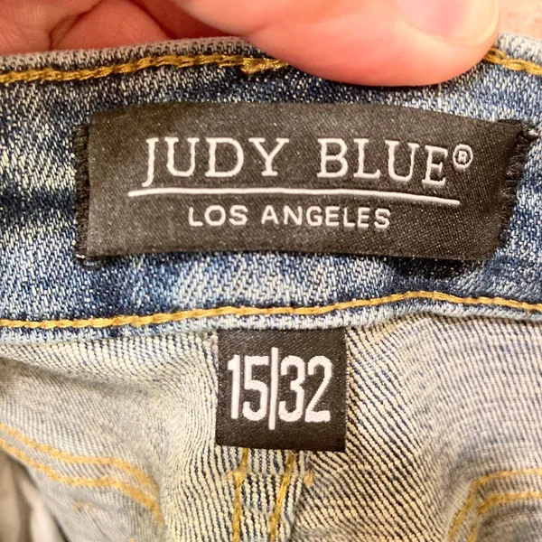 Judy Blue Los Angeles Distressed Boyfriend Fit Raw Hem Jeans Women's Size 15/32 - Image 4