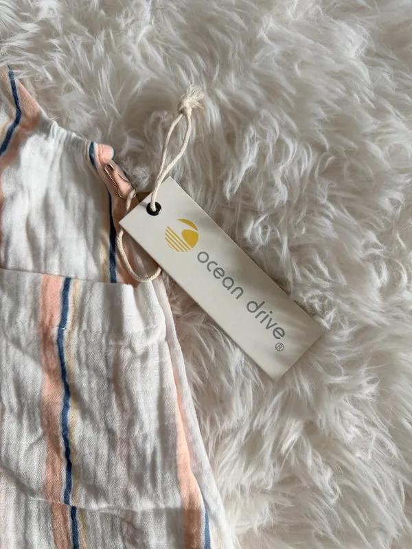 Ocean Drive Striped Gauze Overall Shorts Size M - Image 3