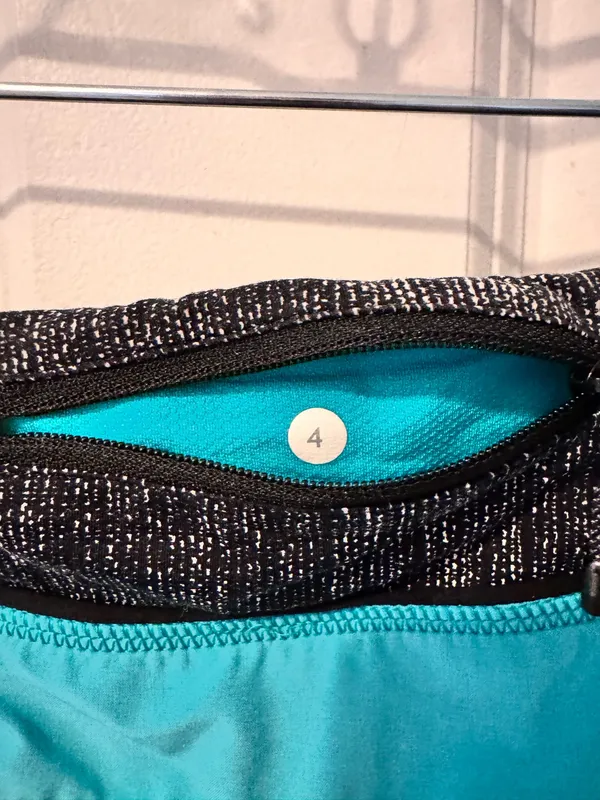 Lululemon Blue Shorts 2.5" - Image 4