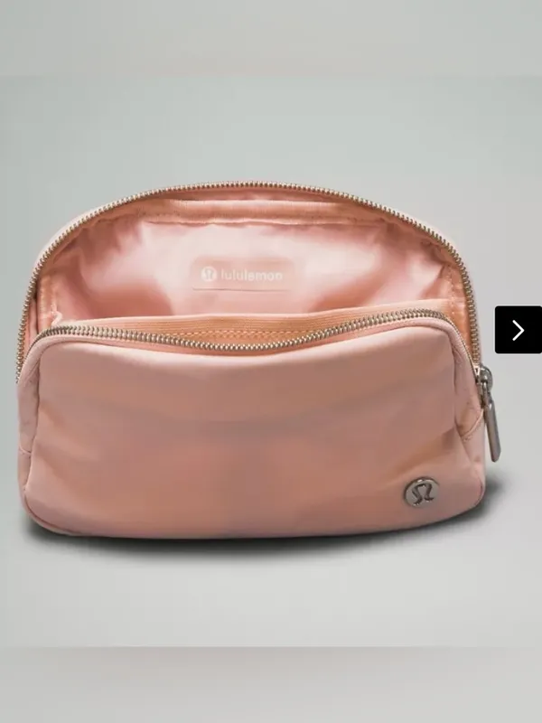 Lululemon NWT Everywhere Belt Bag blush pink Reflective Strap 1L - Image 5