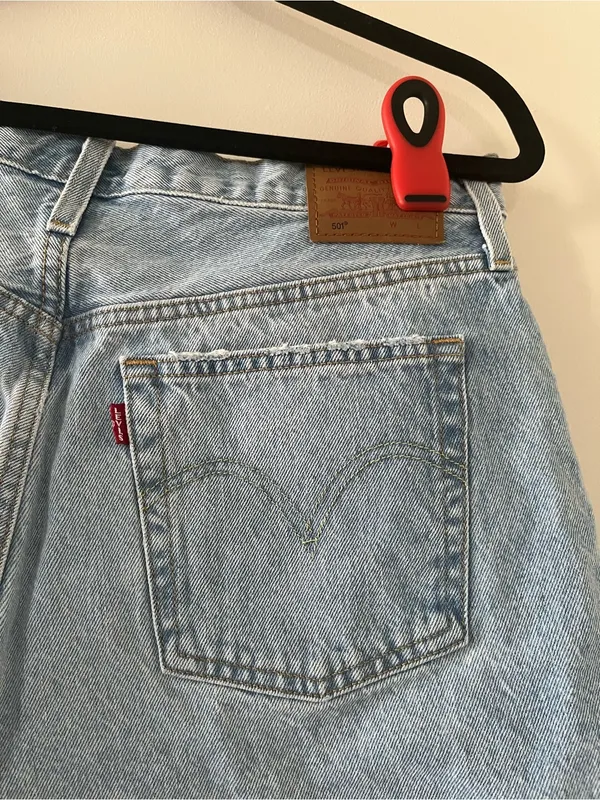 Levi's 501 Original Cutoff Denim Shorts 32 Light Wash Distressed Western Cowgirl - Image 6