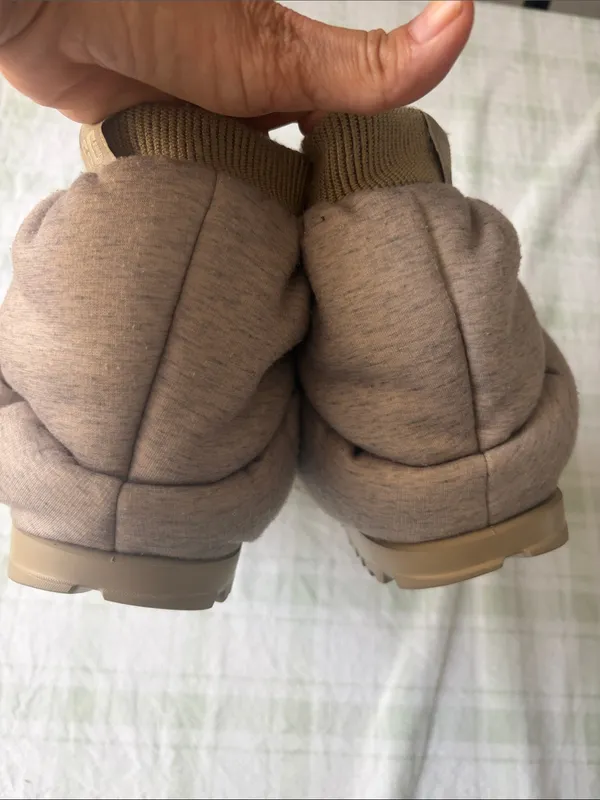 UGG Spaceslider Padded Slip-On Loungewear Slippers in Light Taupe - Image 3