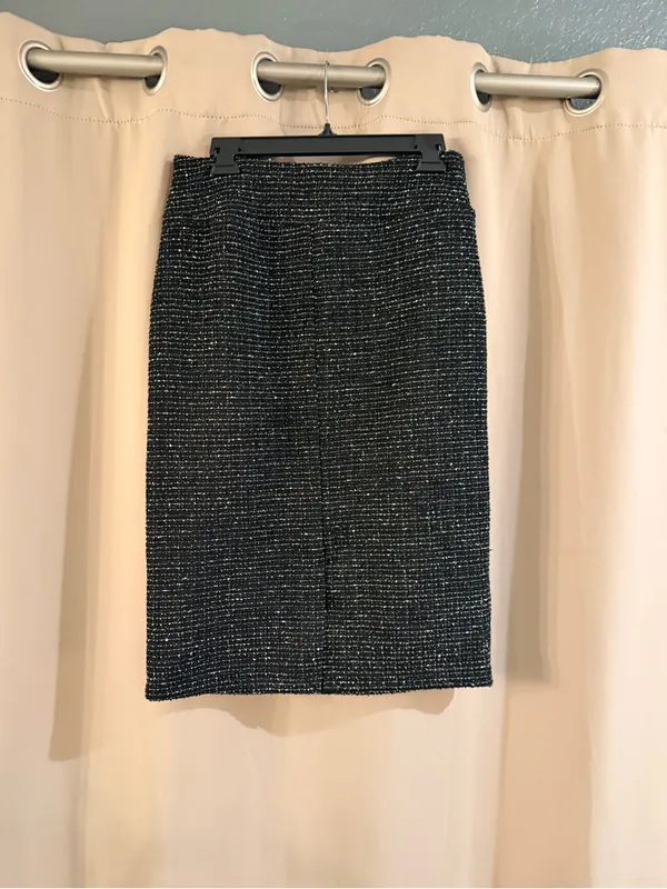 NWT Soho Black Tweed Pencil Skirt with Subtle Metallic Thread - Image 3