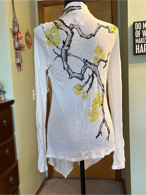 Romeo and Juliet couture white flowering branch design open front cardigan M - Image 3