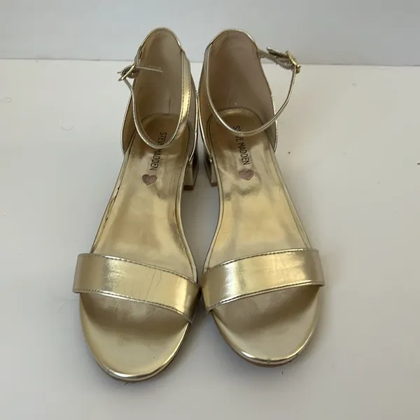 Steve Madden Women's Irenee Gold, size 5 ⬇️ - Image 3