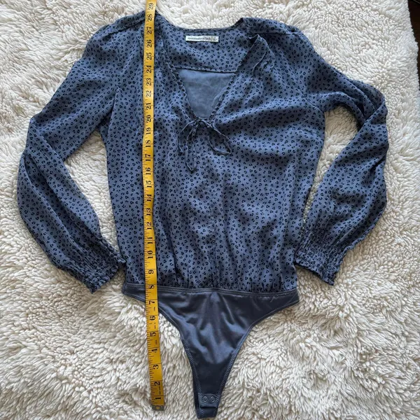 Abercrombie & Fitch Long Sleeve Blue Leopard Print Bodysuit - Size S - Image 7
