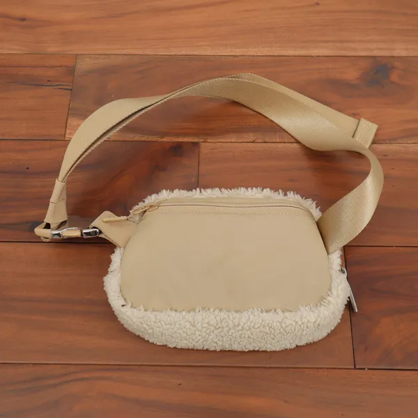 Lululemon Everywhere Belt Bag 1L Fleece Ivory Cream Sherpa Waist Pack - Image 5