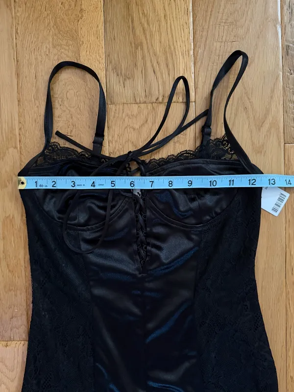 NWT - S - TIGER MIST - Urban Outfitters - Satin Lace dress - Black - Image 6