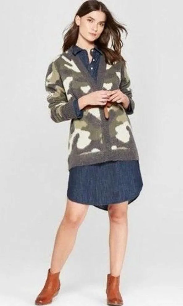 Universal Thread Distressed Camo Cardigan Oversized Olive Camouflage Sweater XS - Image 4