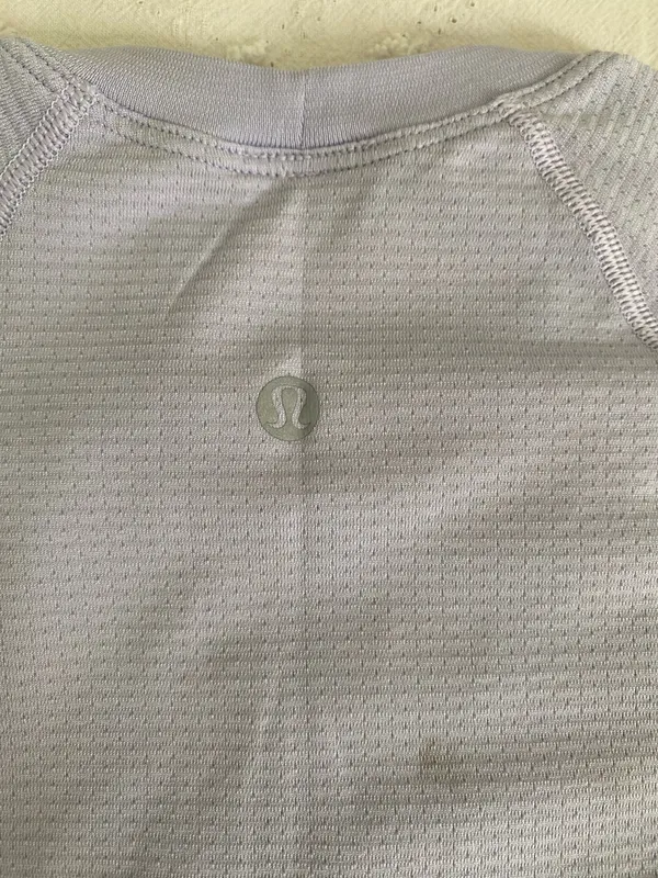 Lululemon top - Image 6